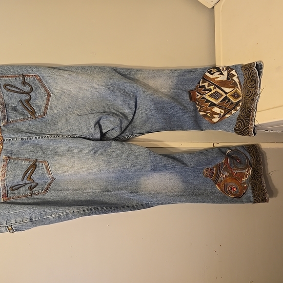 Embroidered Blue Jeans - Picture 4 of 5